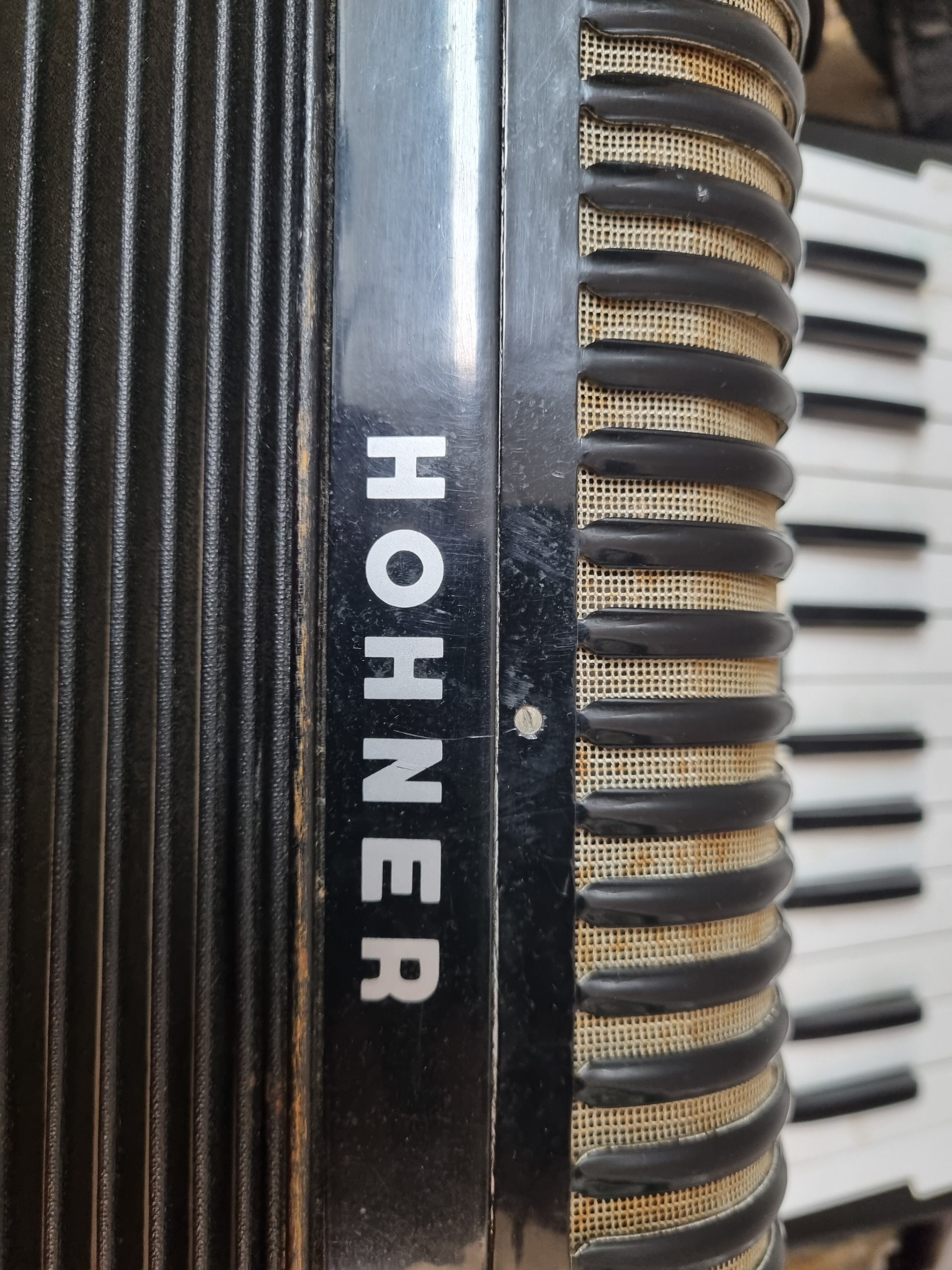 Hohner Black Student IV M Accordion