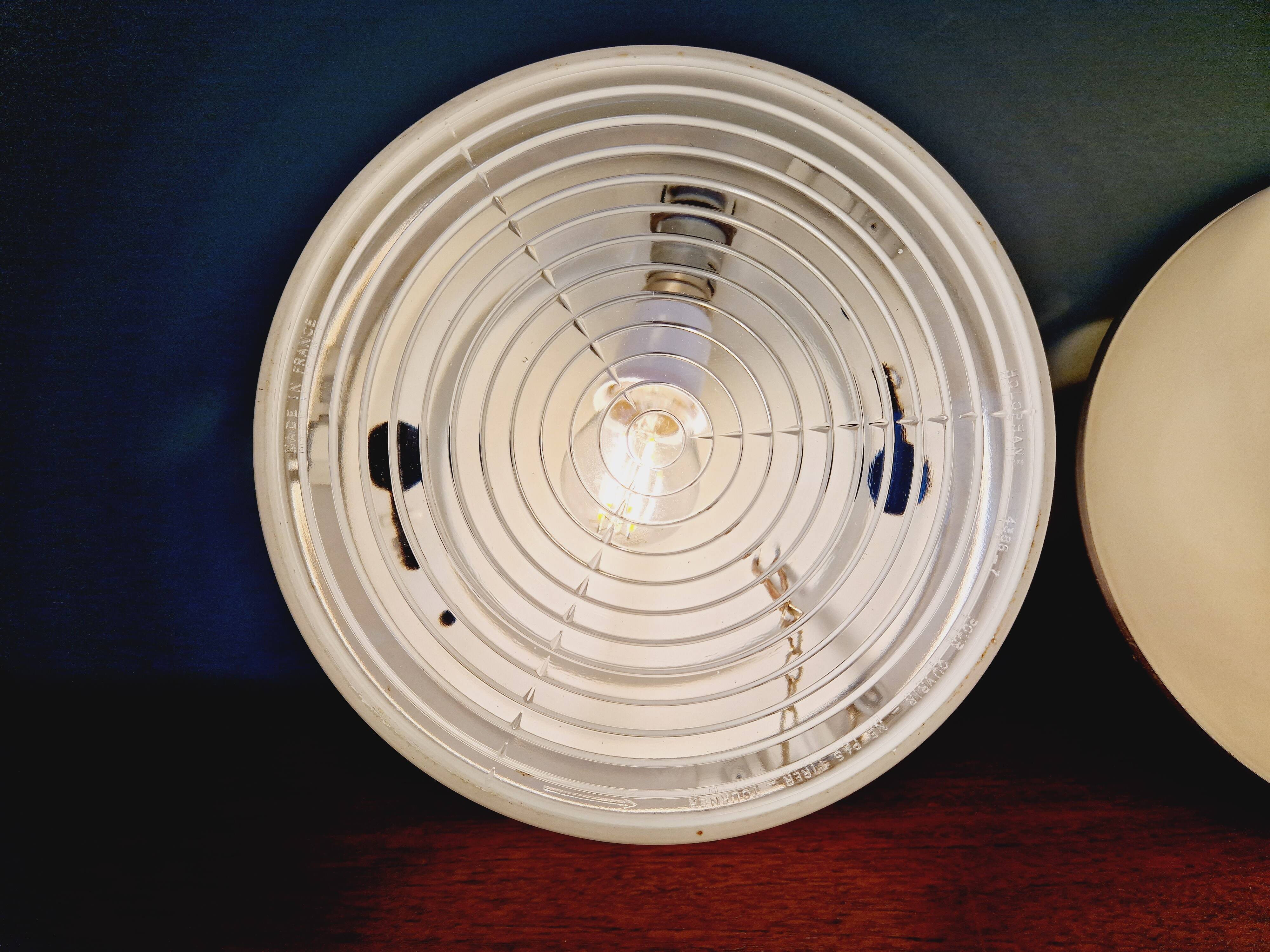 Plafonnier industriel Holophane en verre opaline blanc et transparent (7 disponibles)