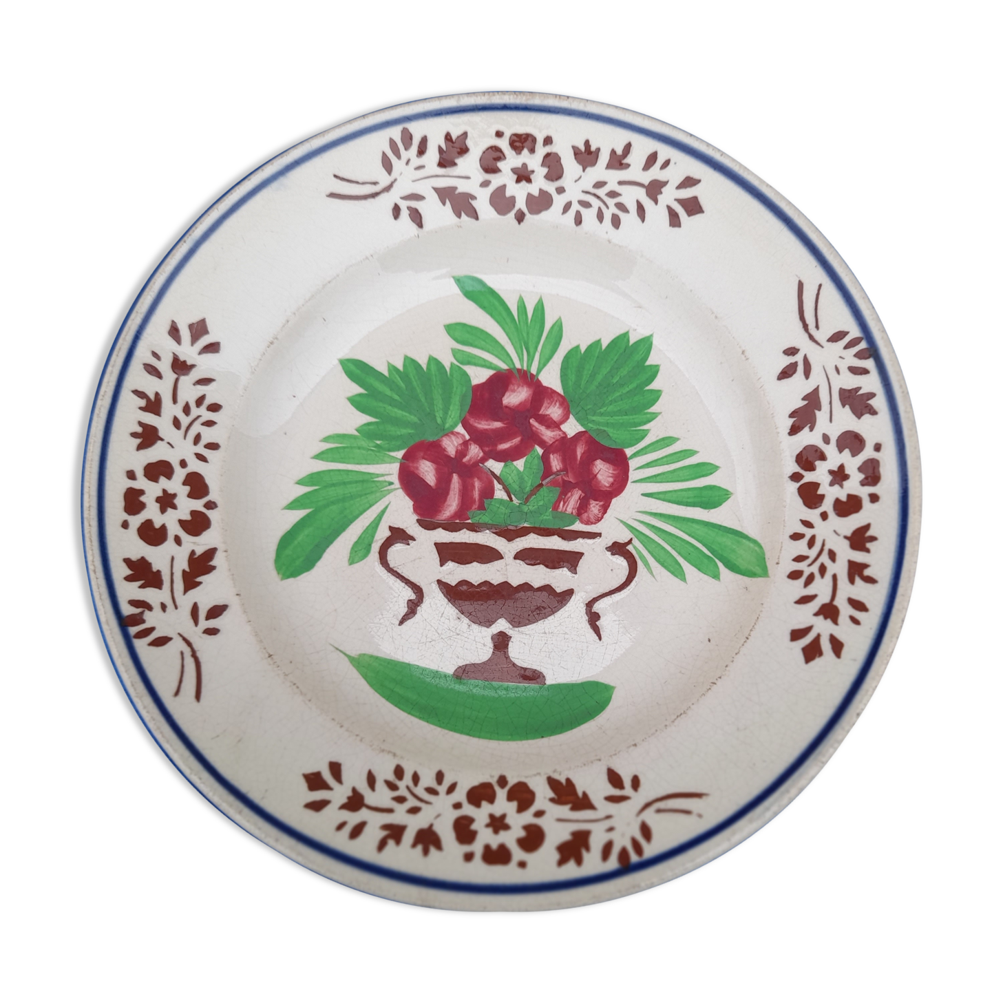 Opaque porcelain plate of Sarreguemines pattern vase of flowers diam 22 cm