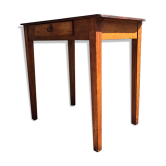 Table en bois vintage