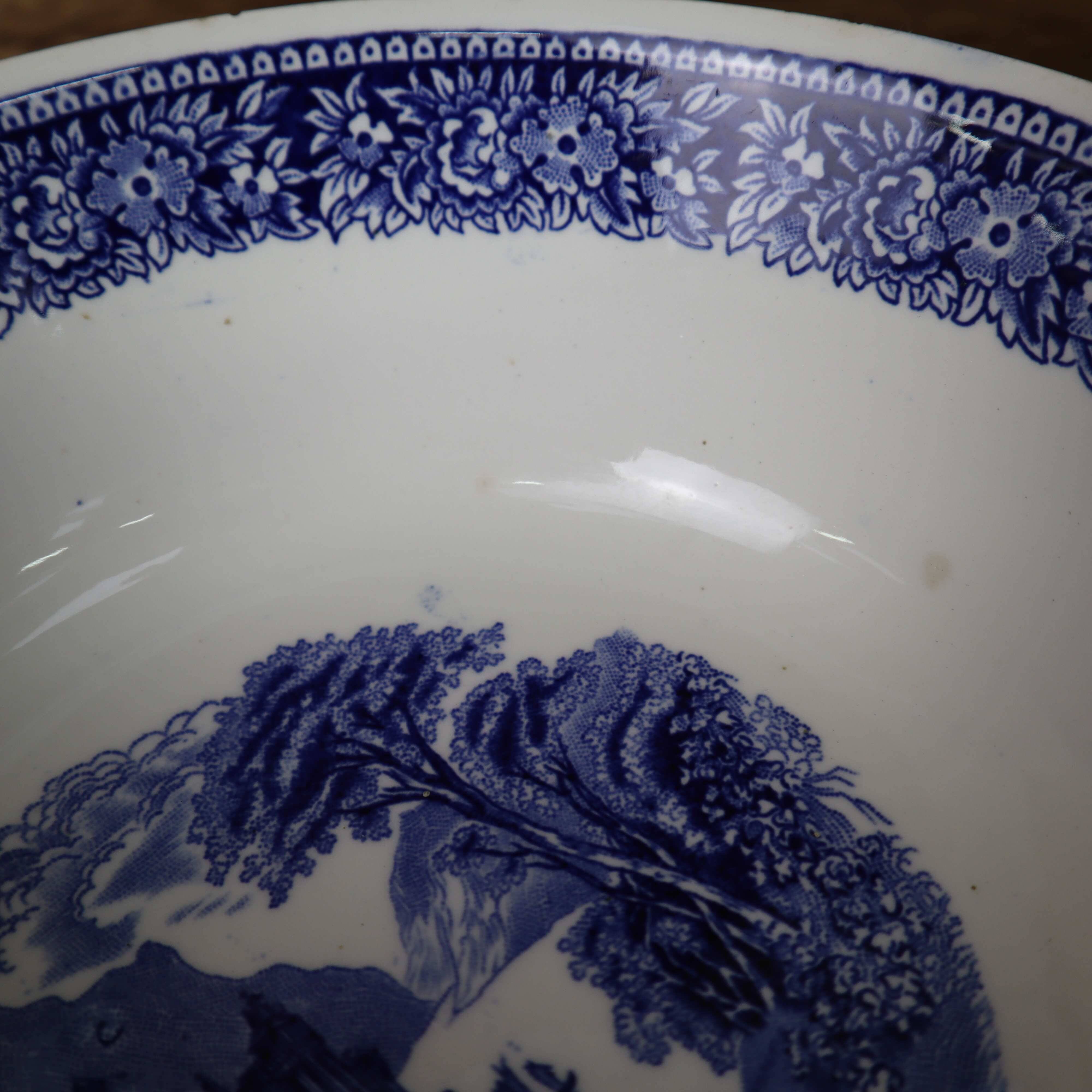 Royal Sphinx Salad Bowl Cambridge Holland