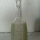 Carafe en verre gravé effet dentelle cote pointe de diamant ancienne