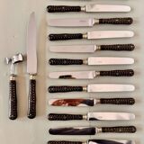 12 table knives and leg of lamb service 1900