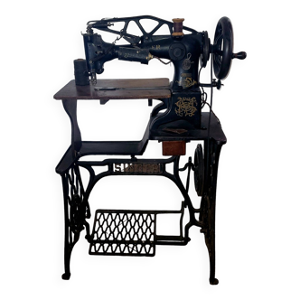 Old leatherworker's sewing machine - Singer brand - Singer 29K2 model - Late 19th century