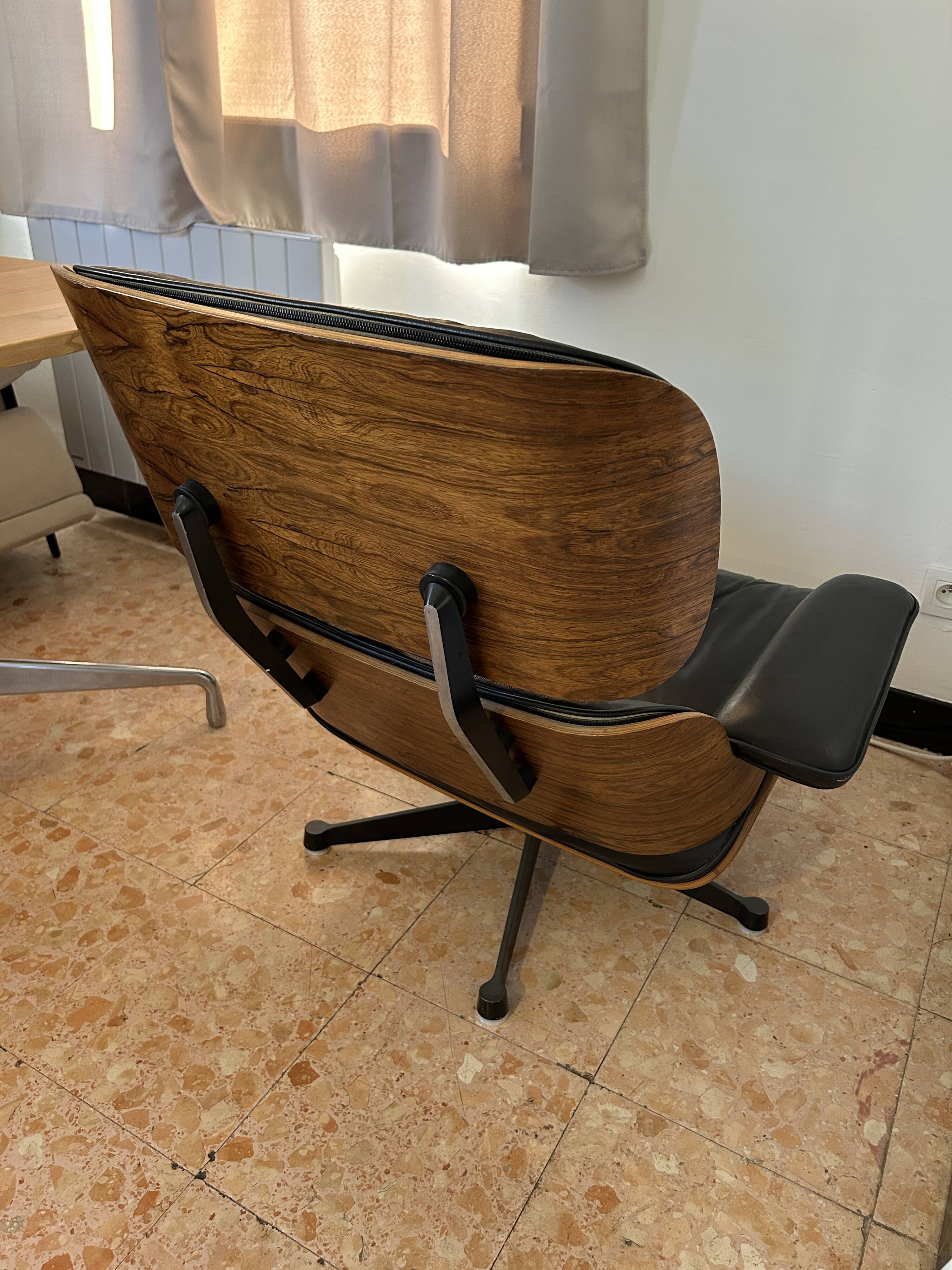 Lounge chair Charles and Ray Eames