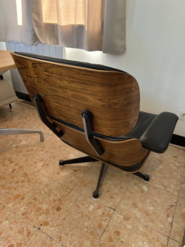 Lounge chair Charles et Ray Eames