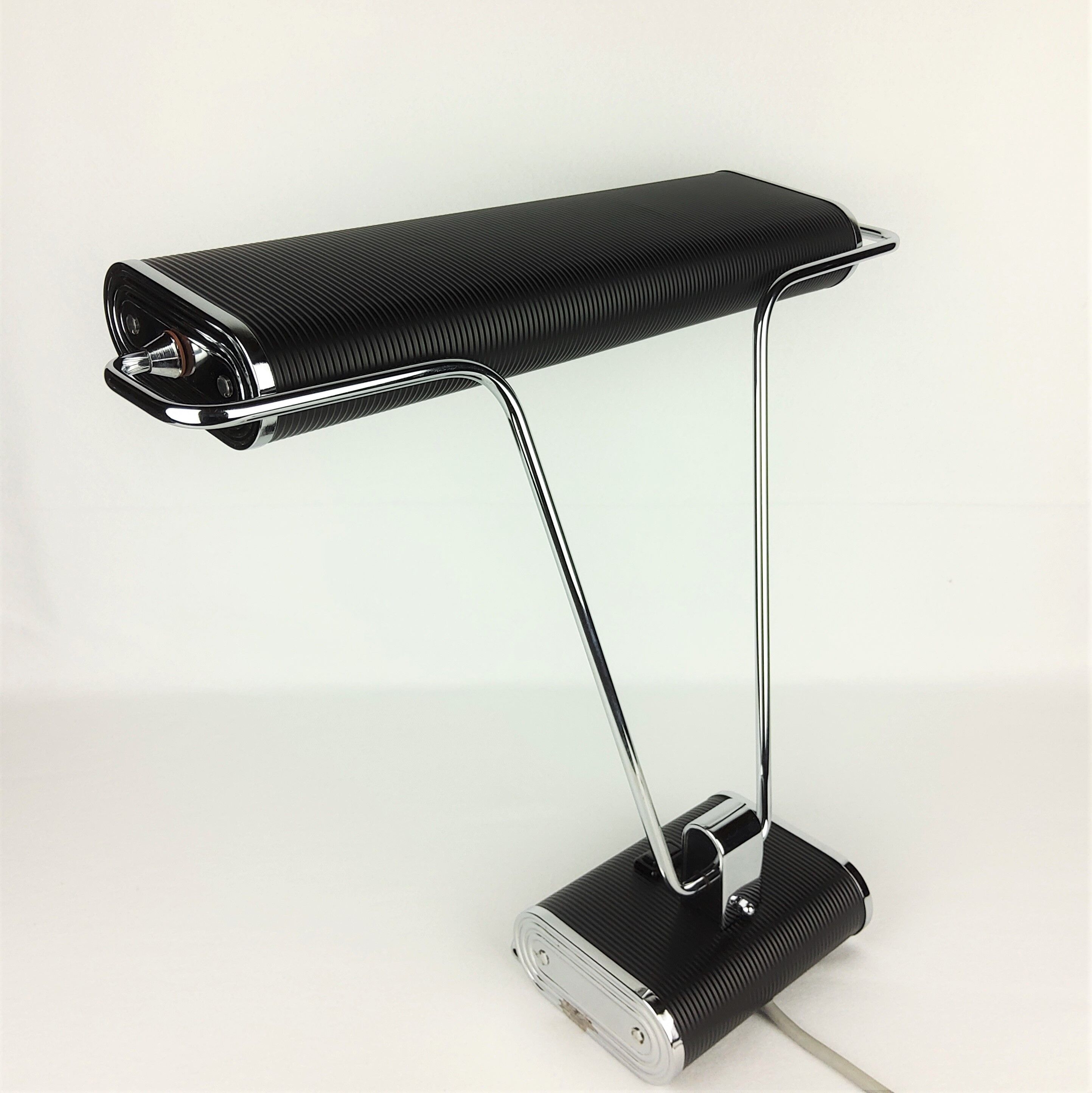 Lampe de bureau N71 Jumo noir et chrome 1950
