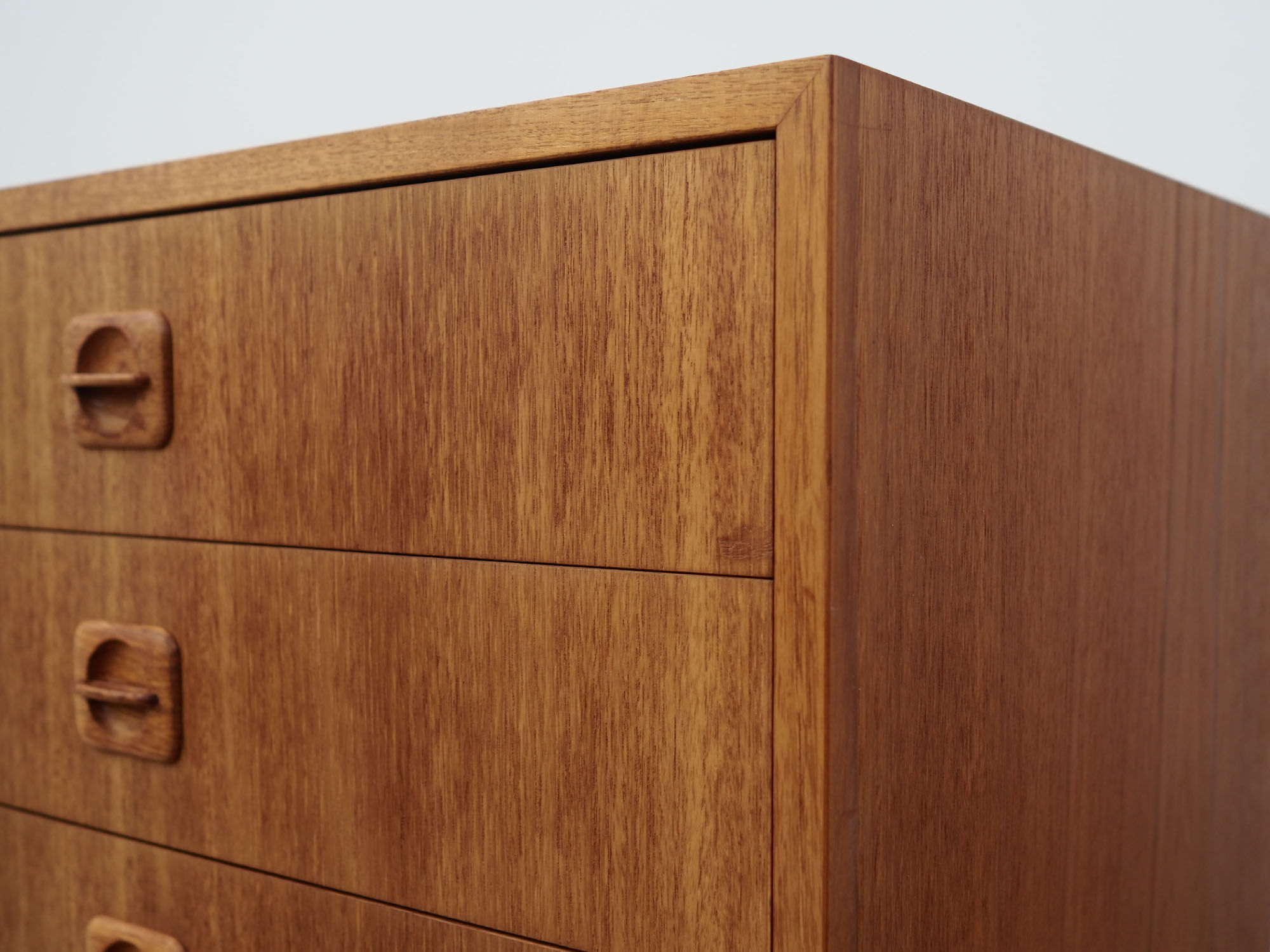 Commode en frêne, design danois, années 70, production: Danemark
