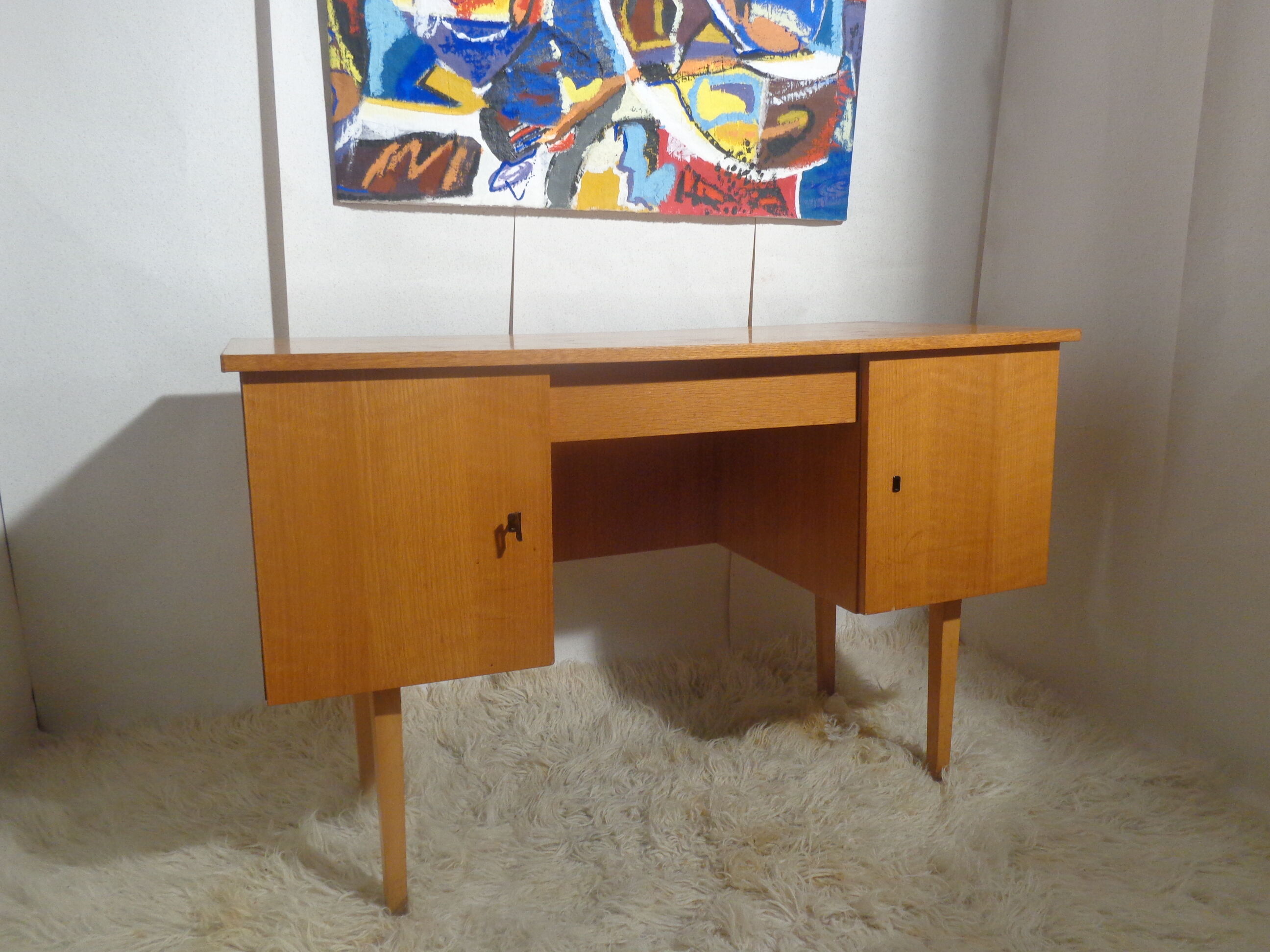 Bureau vintage des années 60 en bois clair