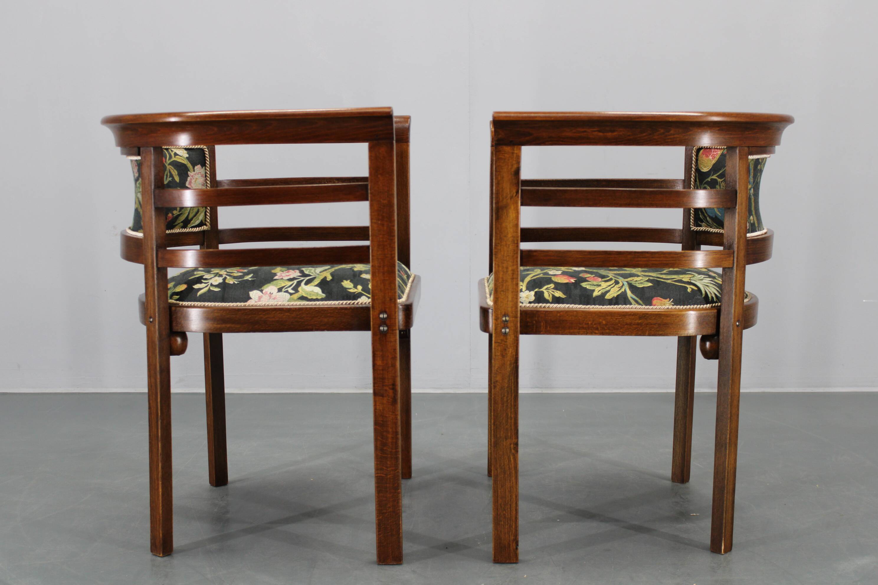 1930s pair of restored Thonet armchairs, Czechoslovakia