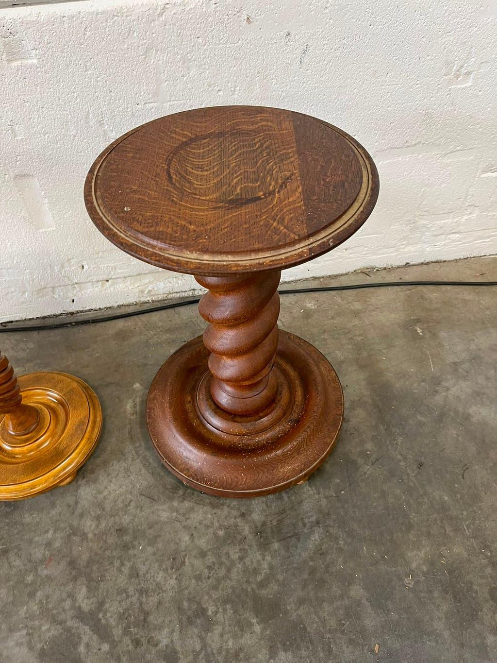 Vintage round wooden side table / guéridon / support