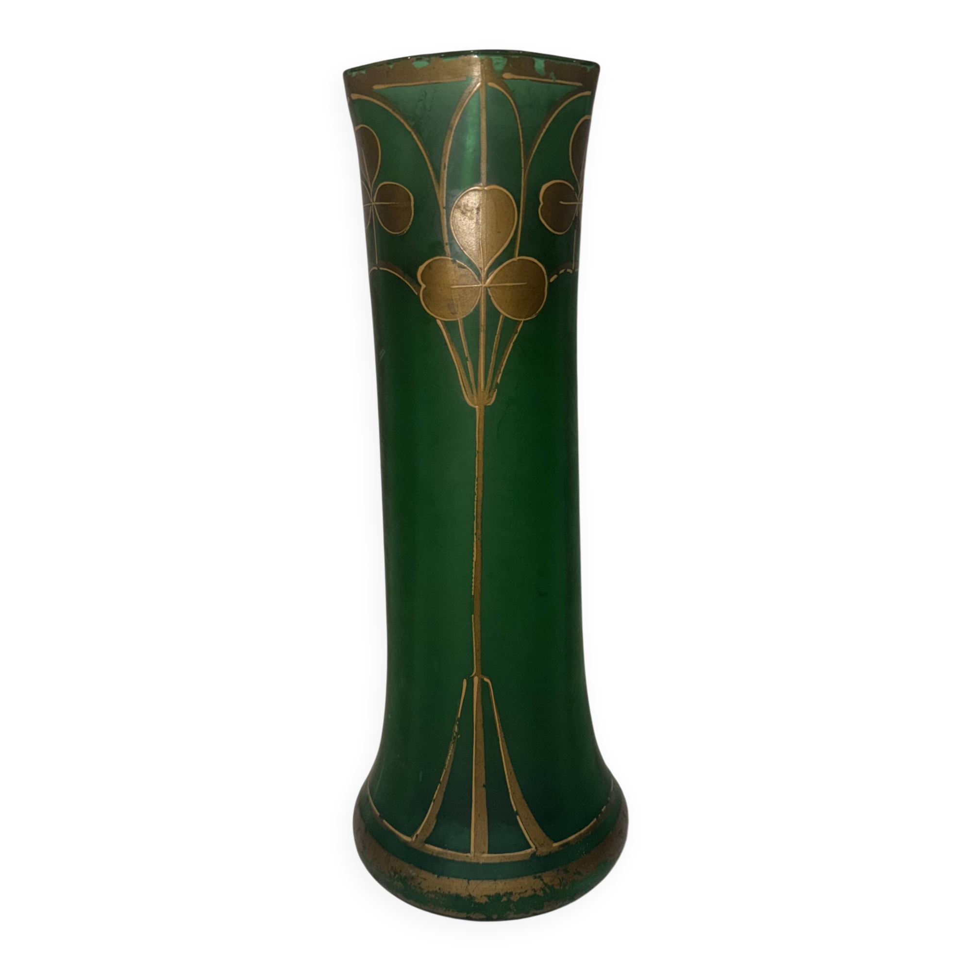 Green vase fontainebleau model
