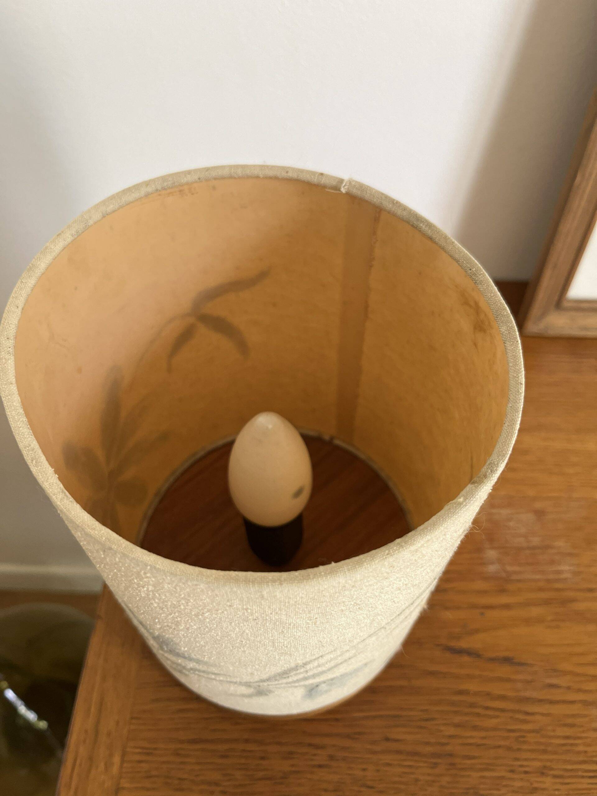 Lampe vintage bois et tissus peint