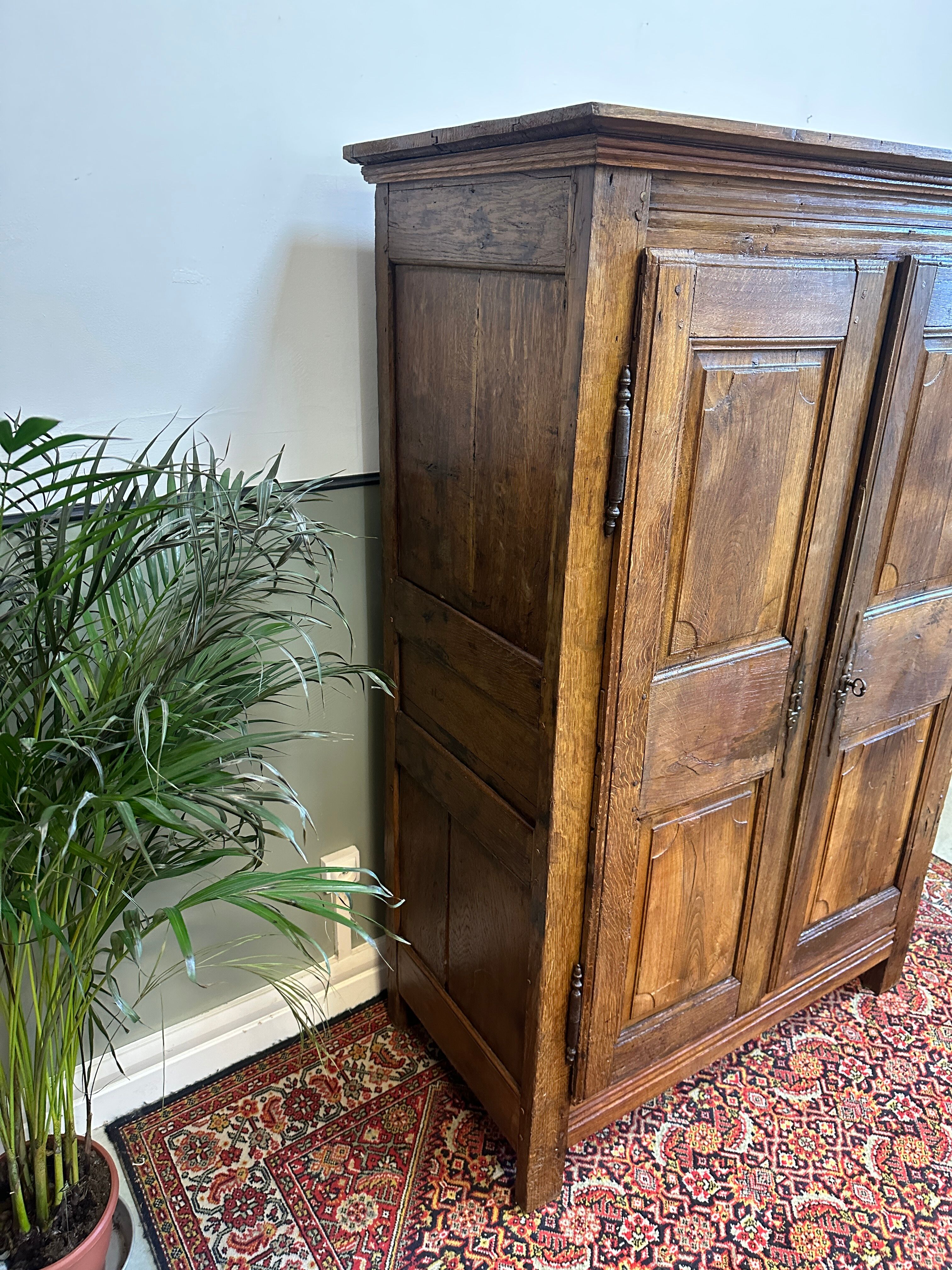 Armoire parisienne bois massif