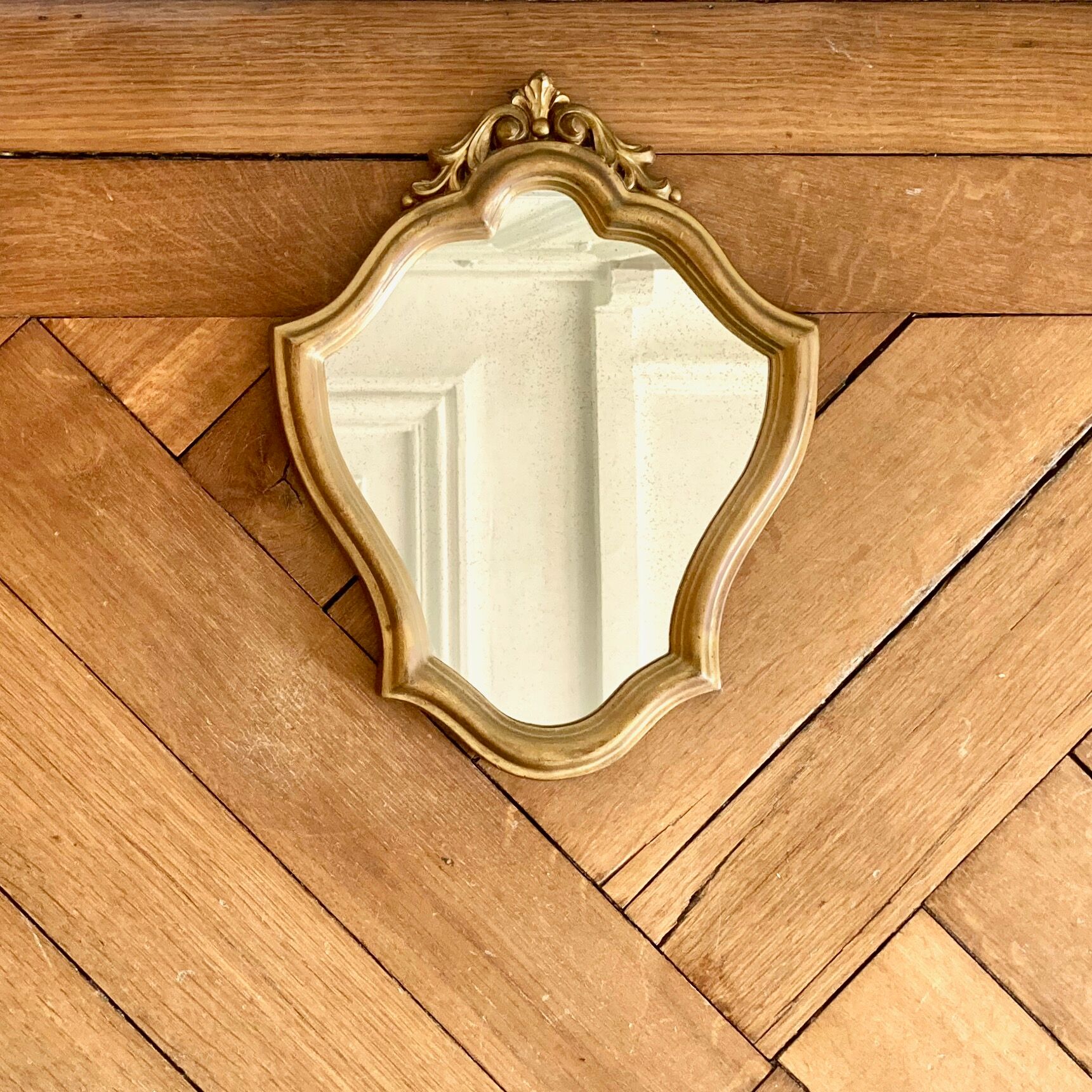 Golden mirror baroque style 35x28 cm