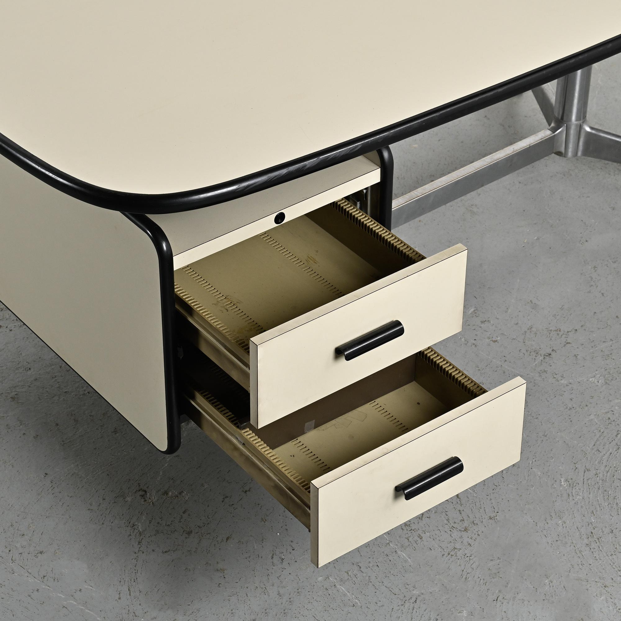 Desk by Giancarlo Piretti for Castelli, Italy, circa 1970.