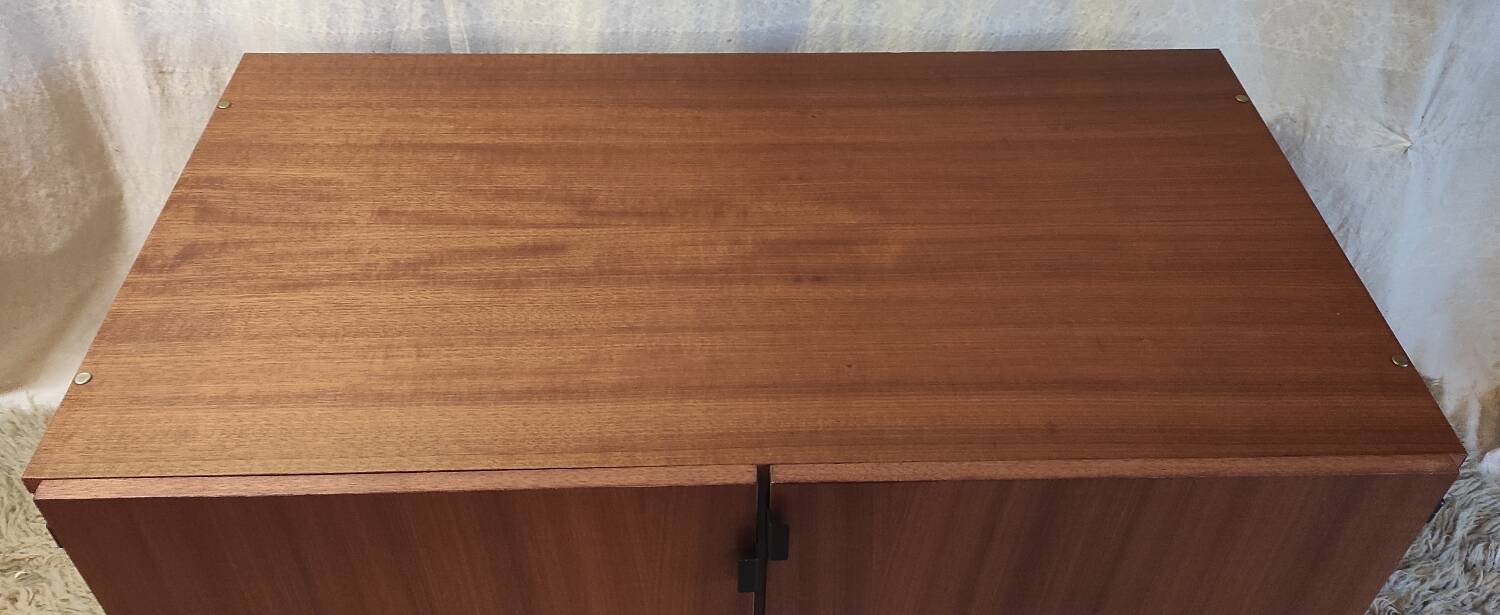 Modernist teak sideboard - 60s/70s