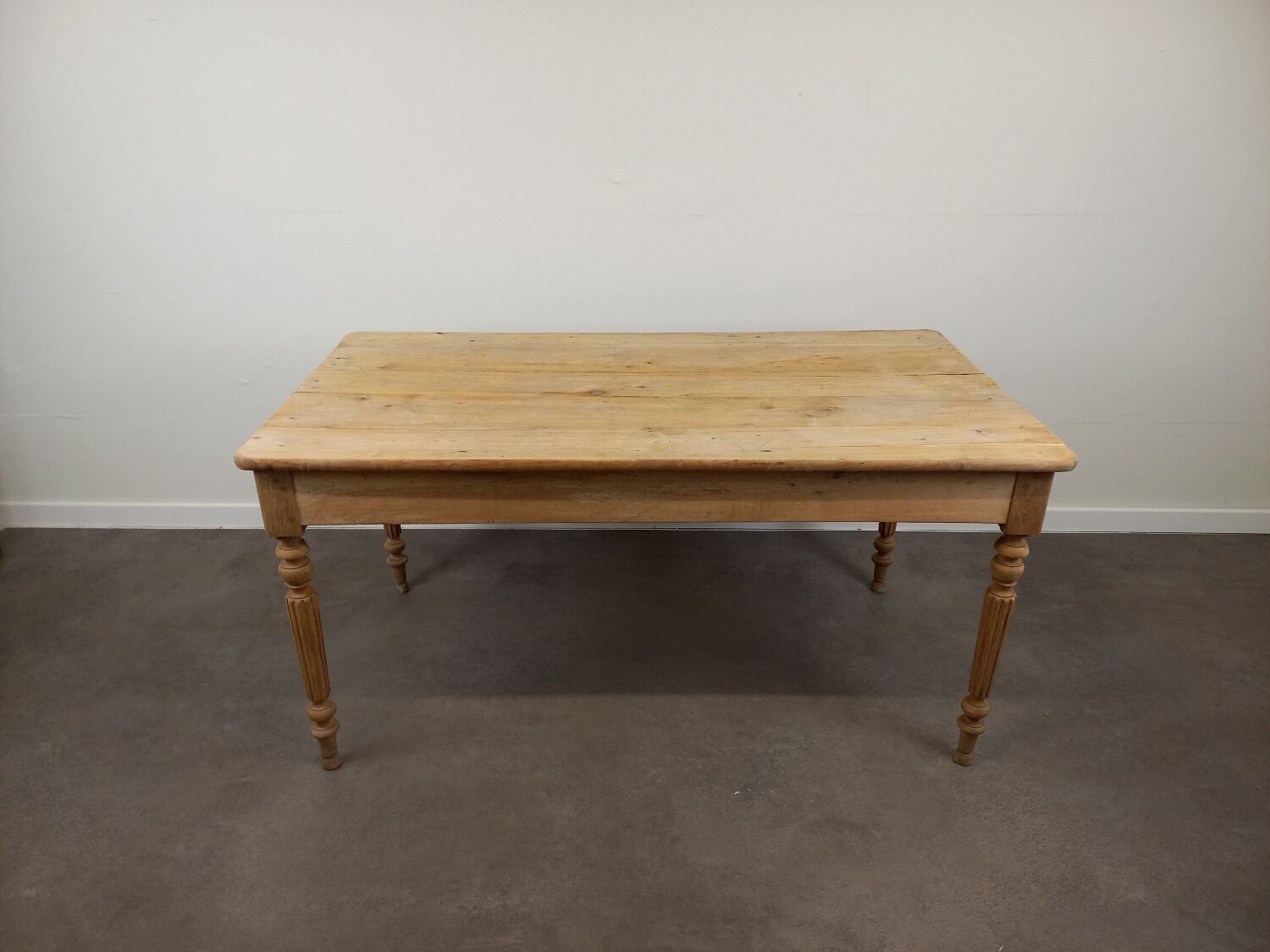 Farmhouse table