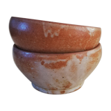 2 stoneware bowls