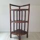 Etagère d'angle en rotin
