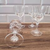 4 verres à vin en cristal taillé
