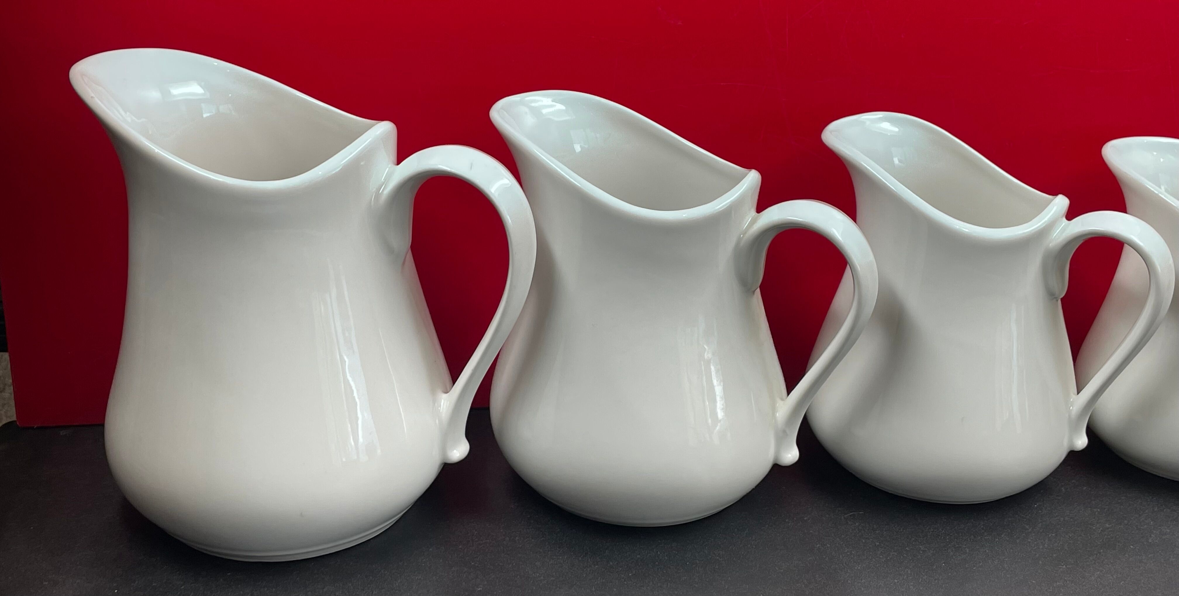 Series of 5 white milk jars cosy & trendy, guest room