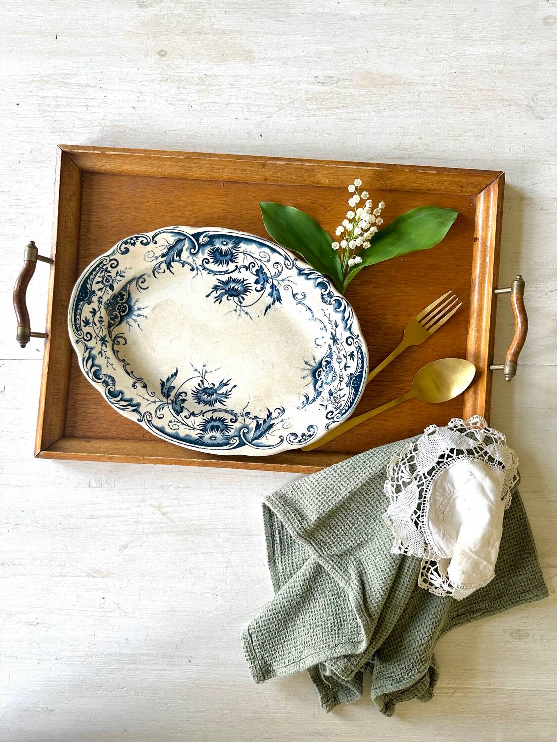 English earthenware dish