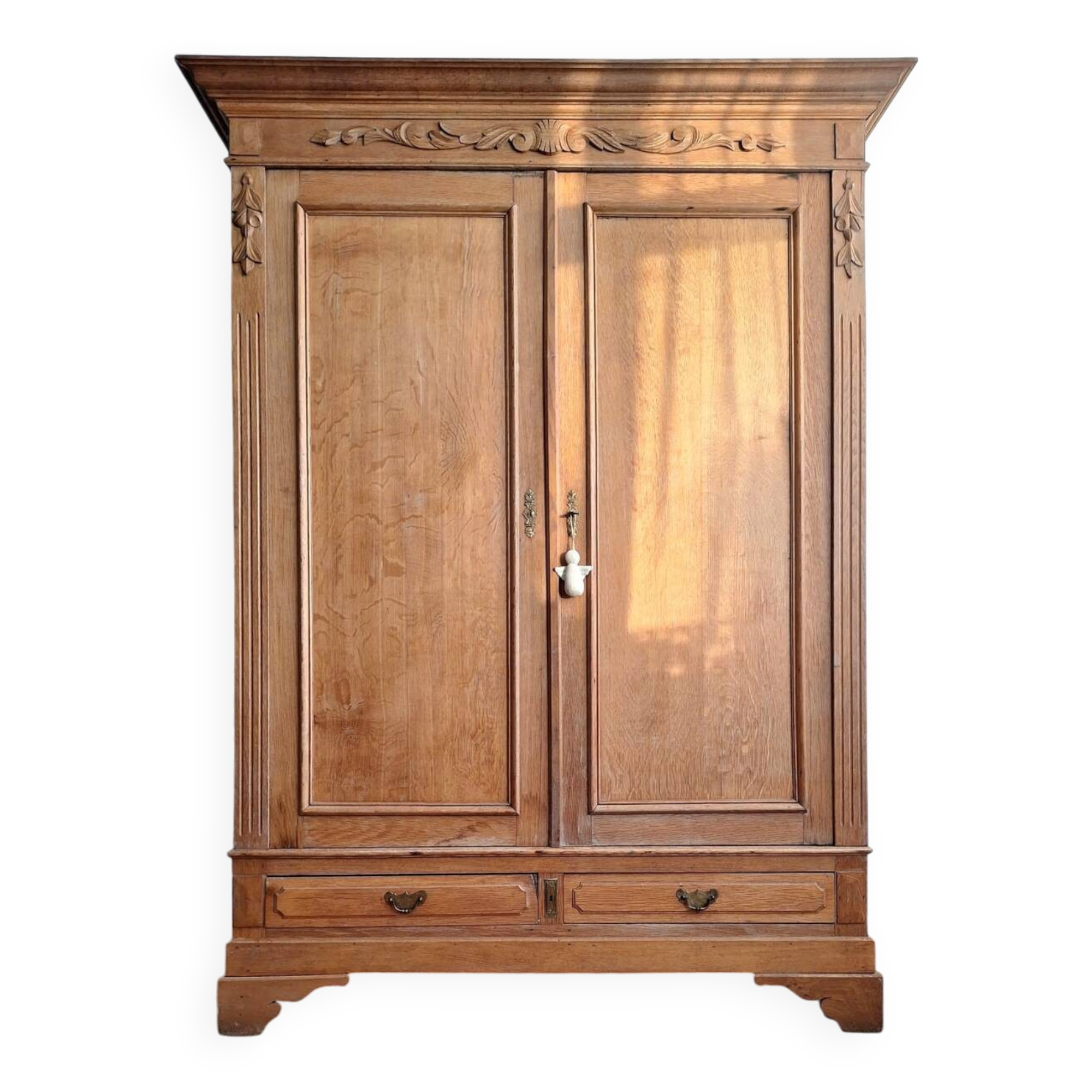 Armoire ancienne , meuble penderie vintage