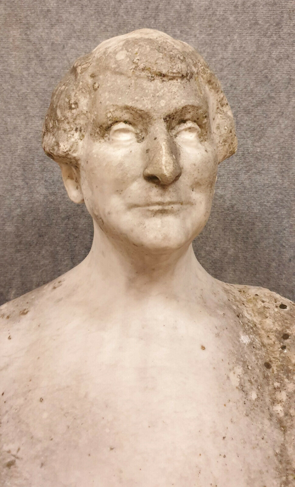 Marble statue depicting a gentleman of the nineteenth century