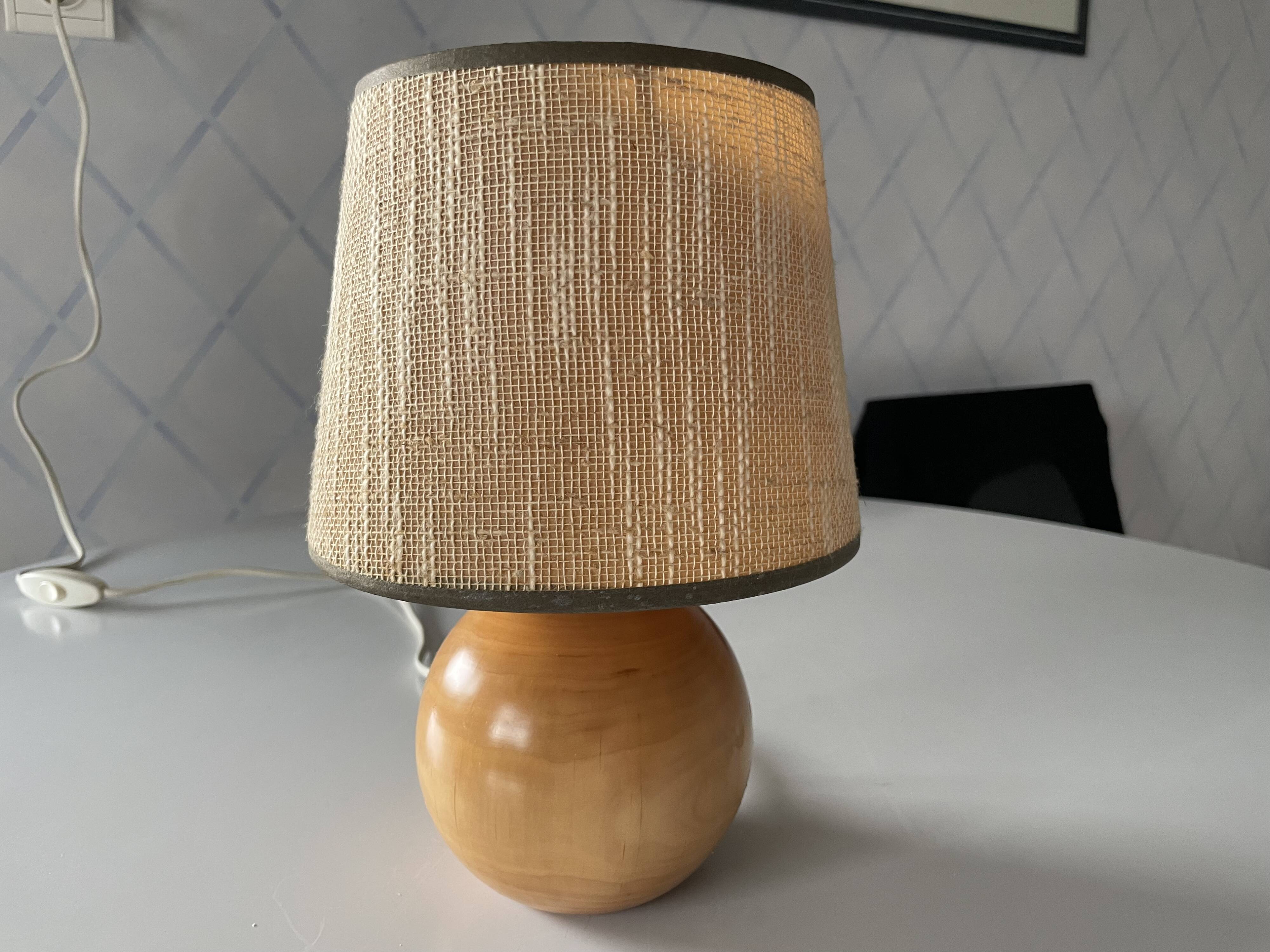Lampe boule en bois