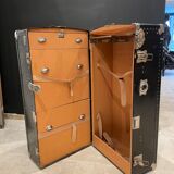 Cabin trunk