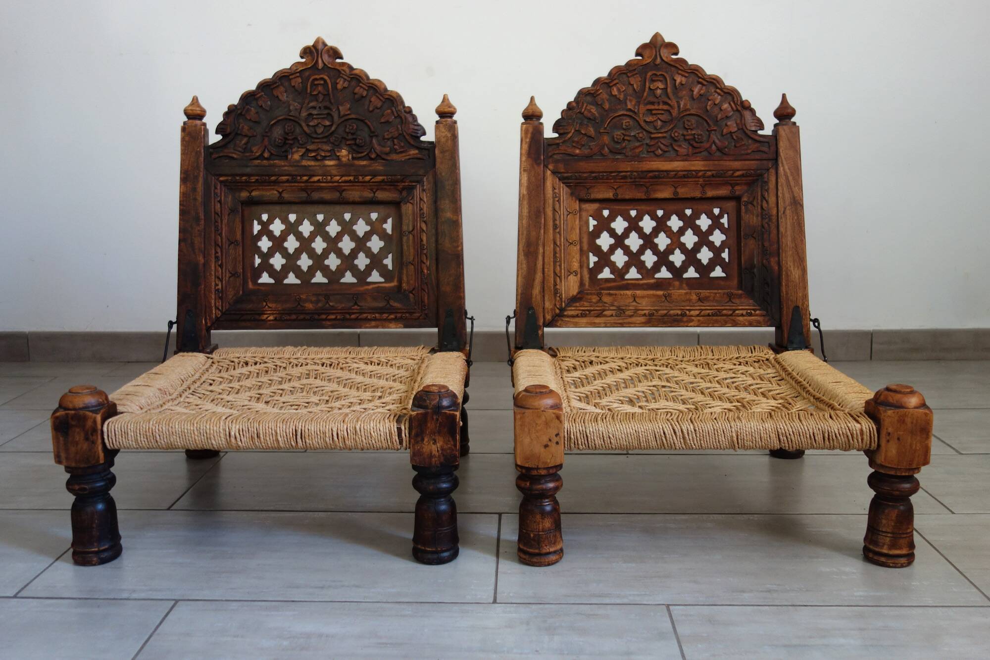 2 chaises traditionnelles Pida, Inde, années 50/60
