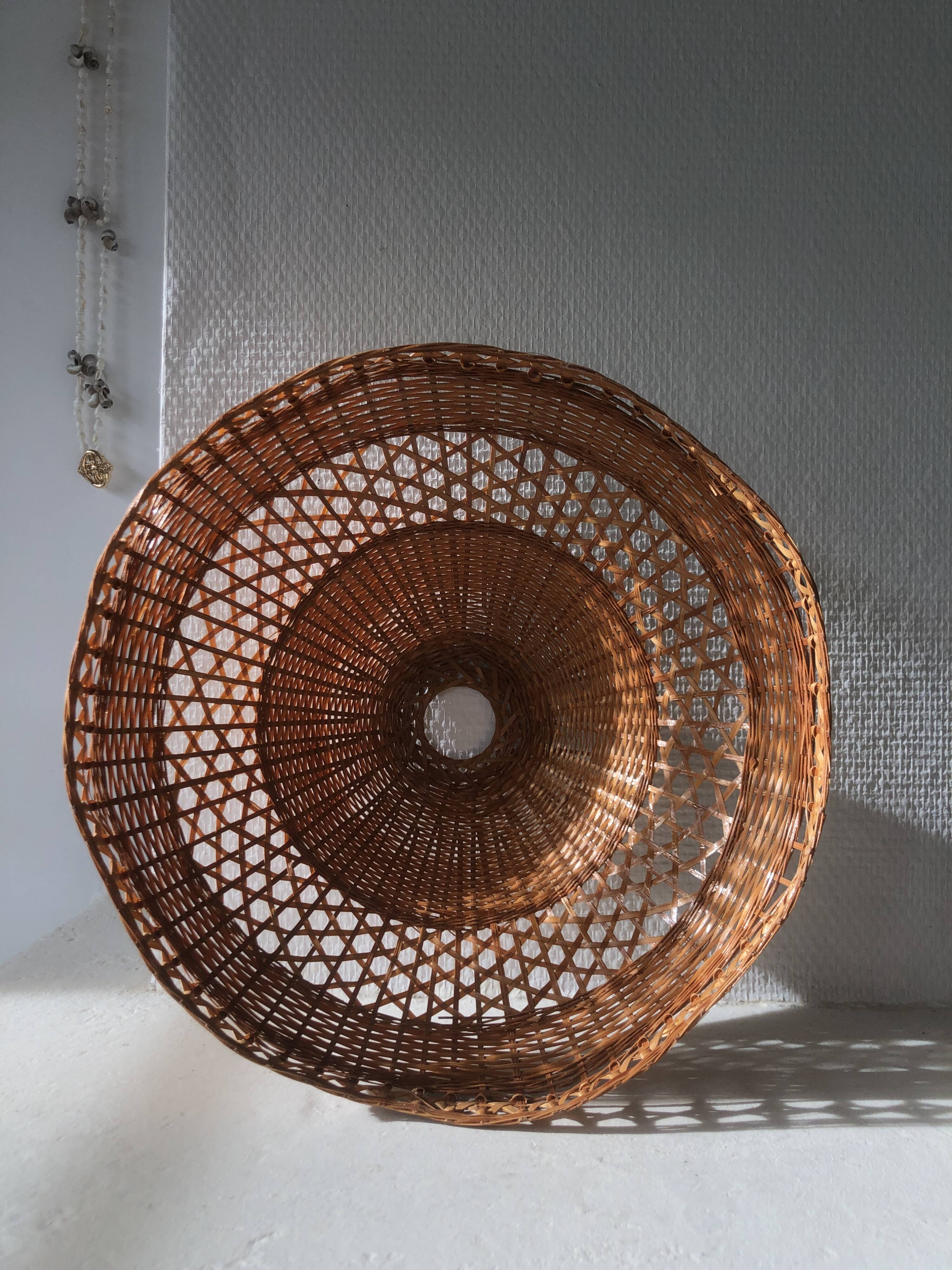 Flower-shaped rattan pendant light/lampshade