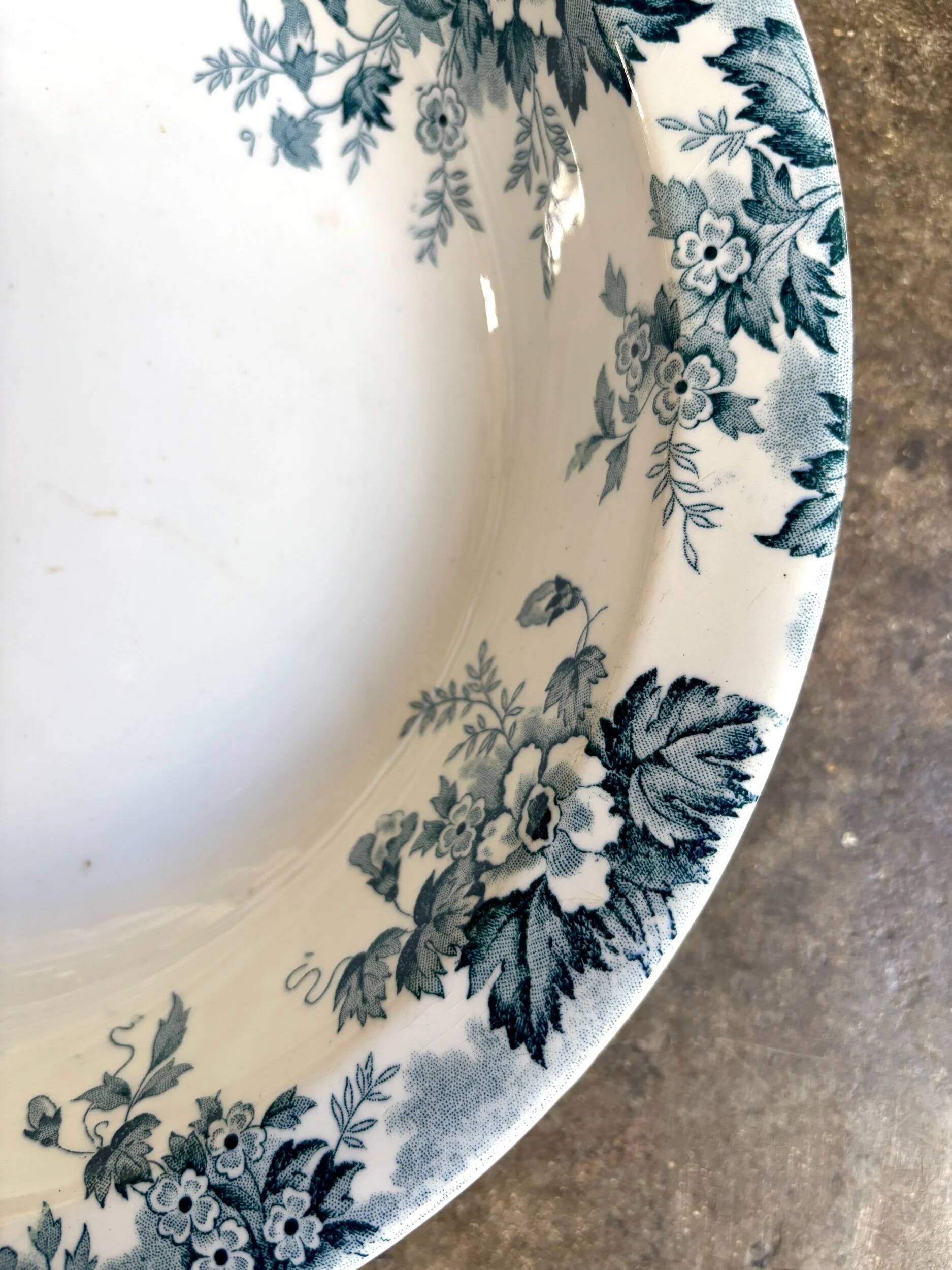 Hollow round plate St Amand & Hamage, "Marie-Louise" service