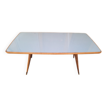 Table à manger avec base en bois, finitions en laiton, plateau en bois et verre bleu, années 1950.