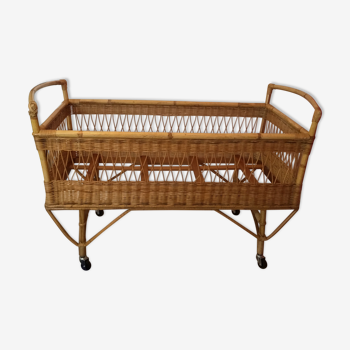 Rattan baby bed