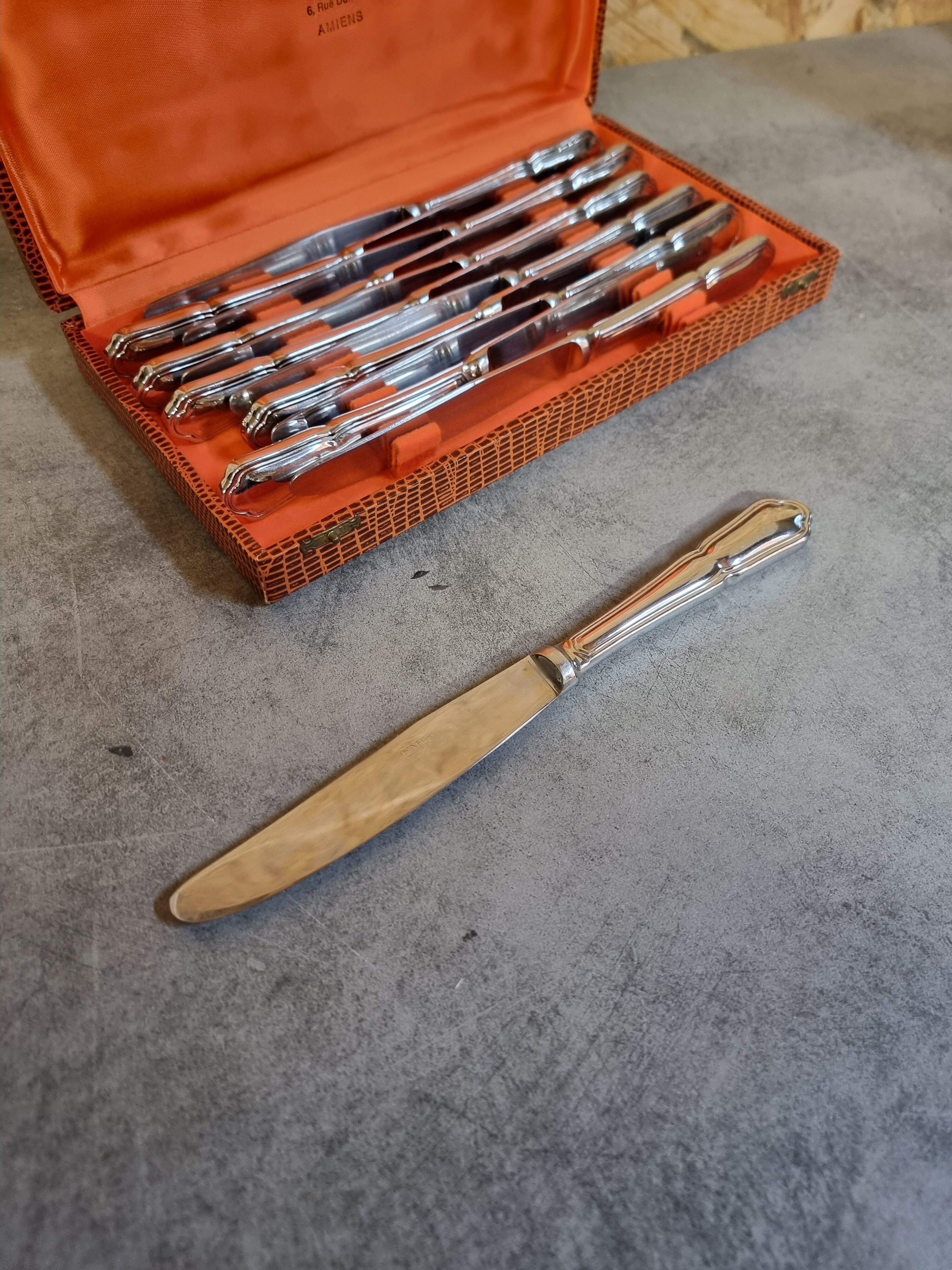 Stainless steel table knives