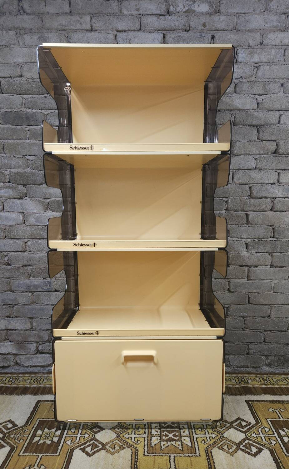 Étagère bibliothèque plexi fumé 1970