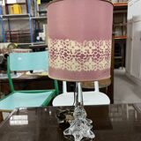LAMP WITH LAMPSHADE.