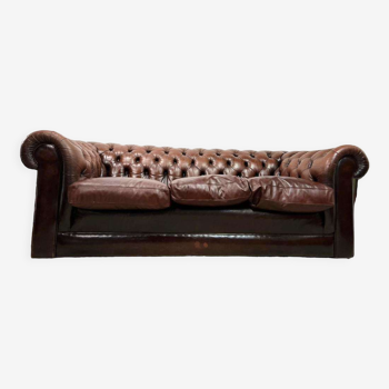Chesterfield sofa in vintage leather