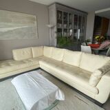 Panoramic leather lounge