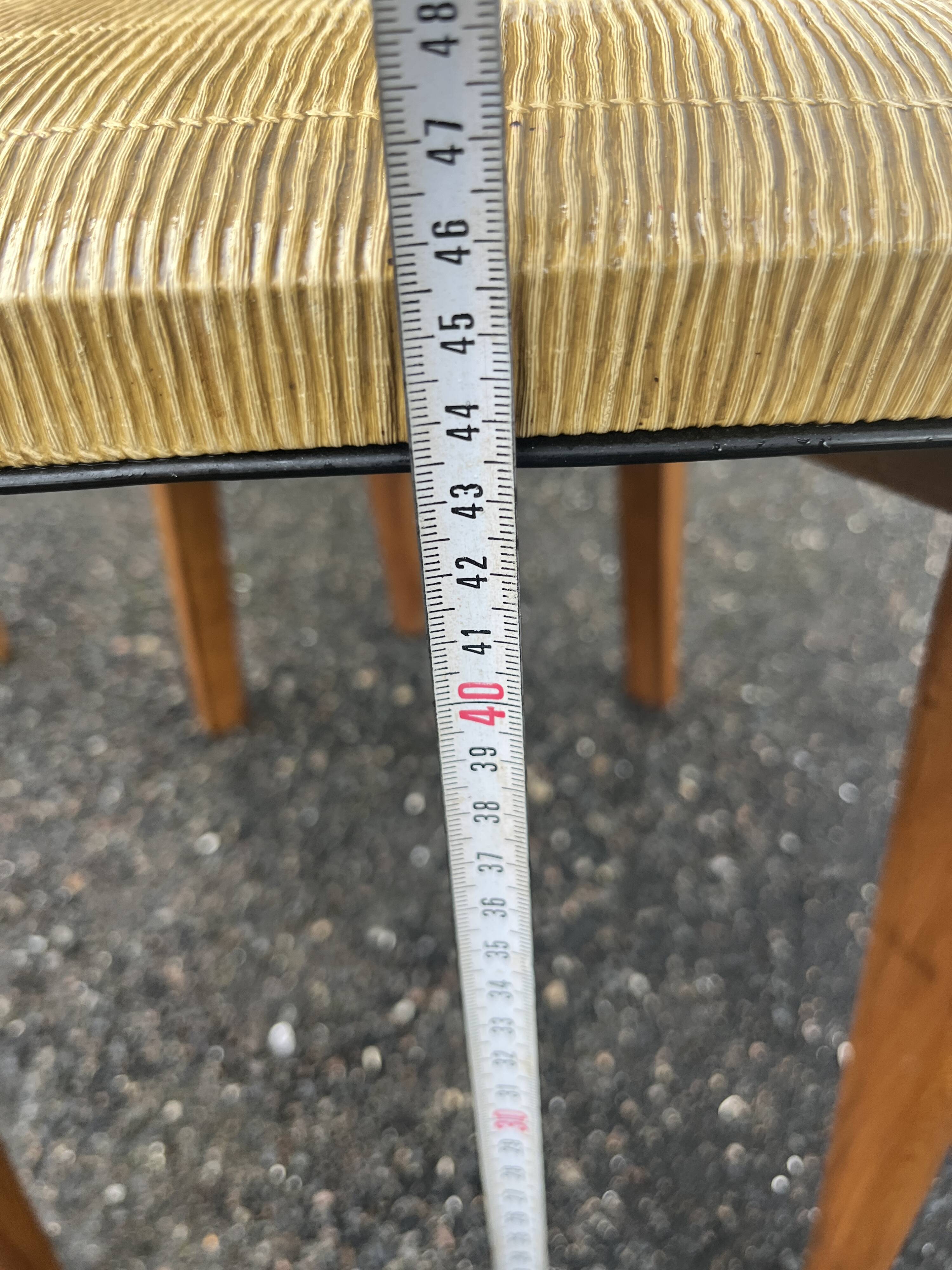 Set of 4 vintage chairs from the 50s and 60s in Scandinavian style.