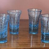 Lot de 4 verres soufflé bleux.