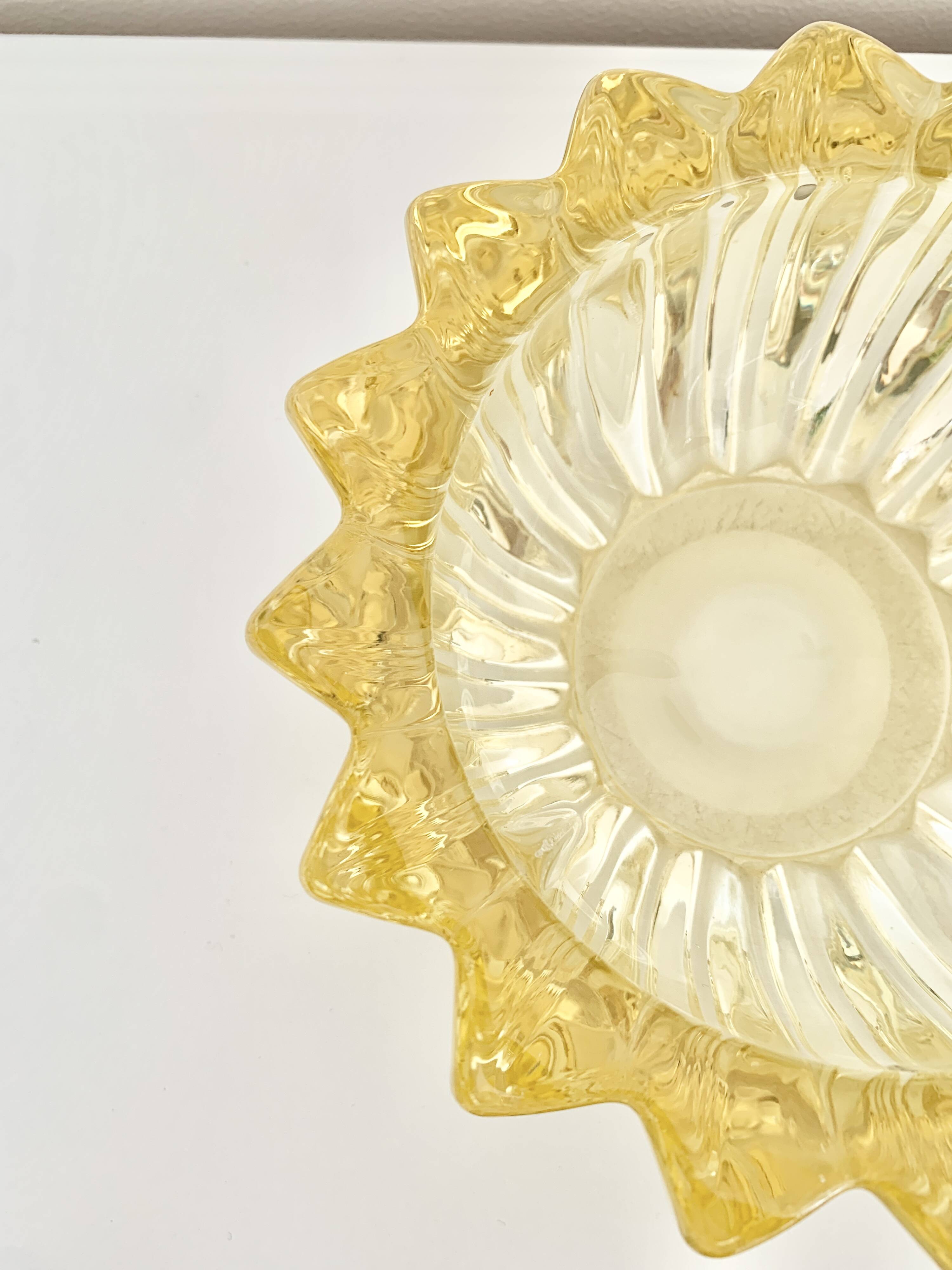 Coupe - vide-poches en verre de Pierre d’Avesn
