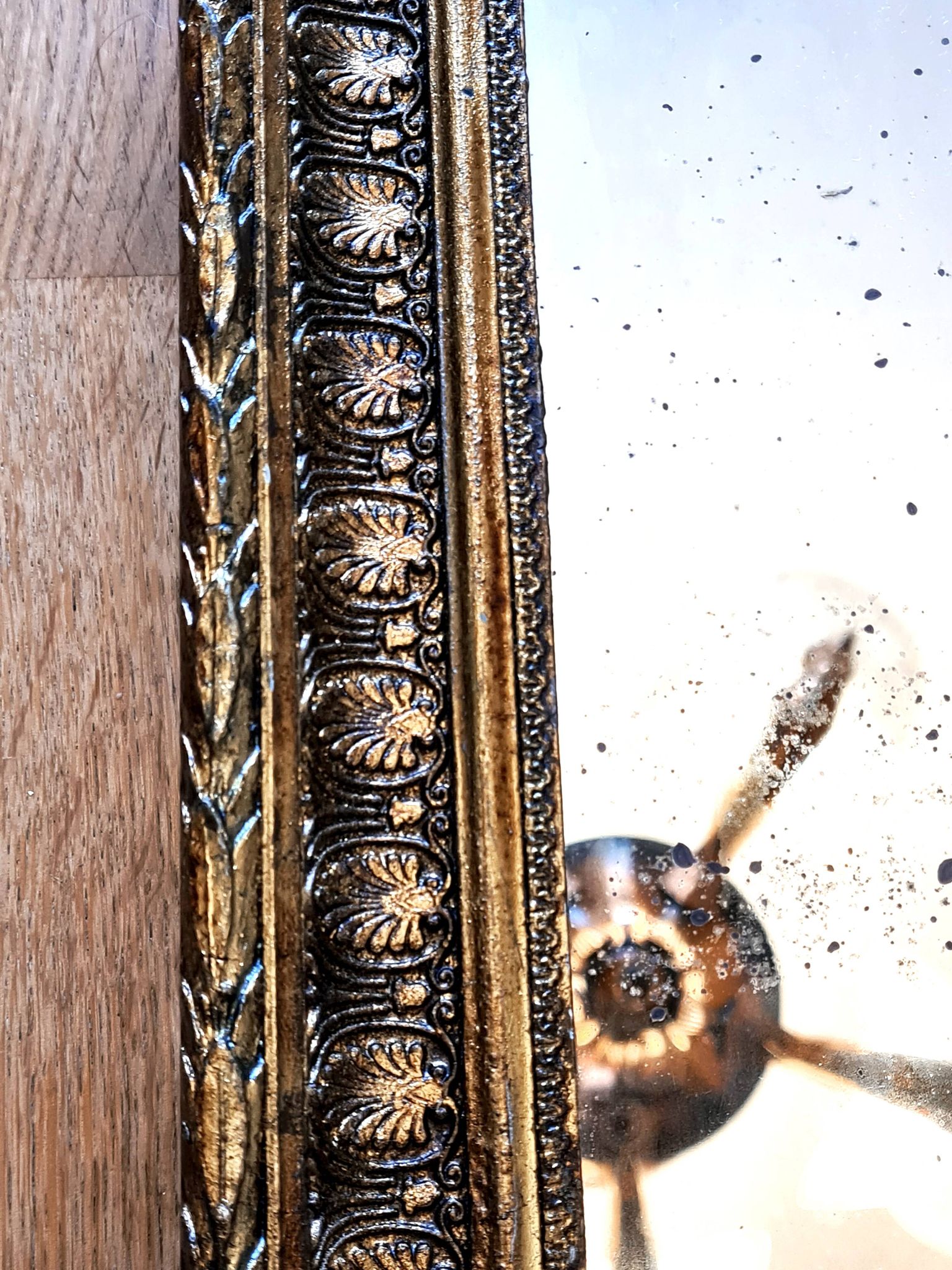 Antique mirror "Honoré" – Palmette decoration