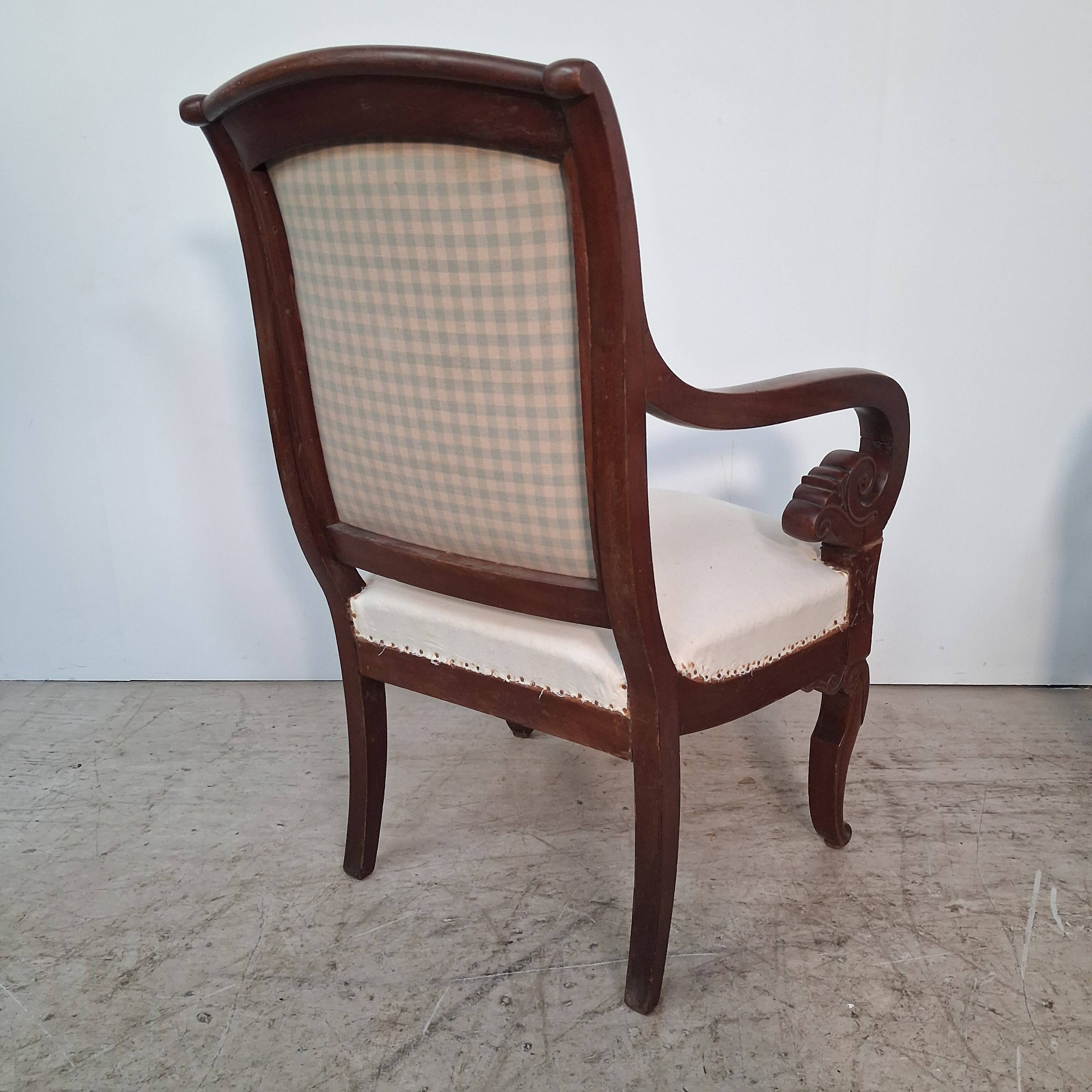 4 mahogany chairs from the Restoration period