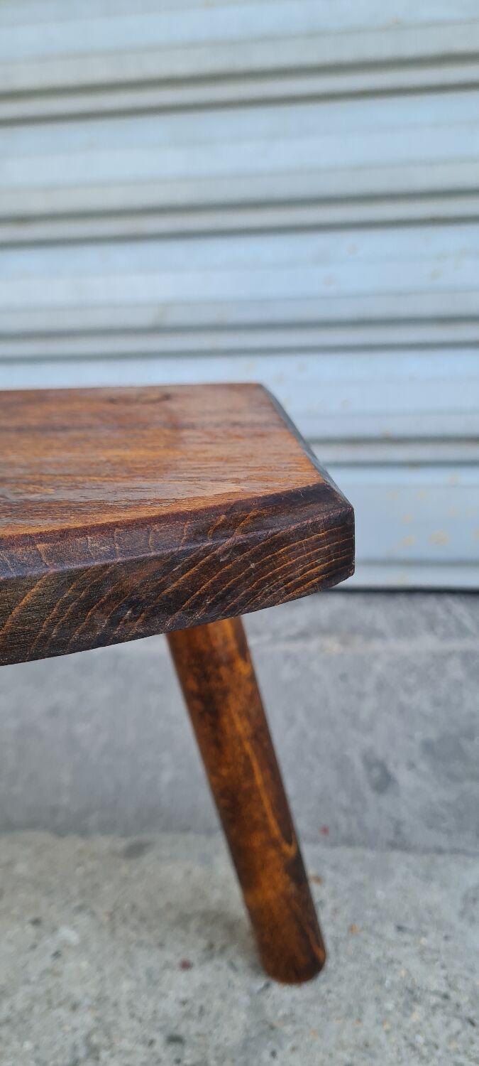 Tripod stool