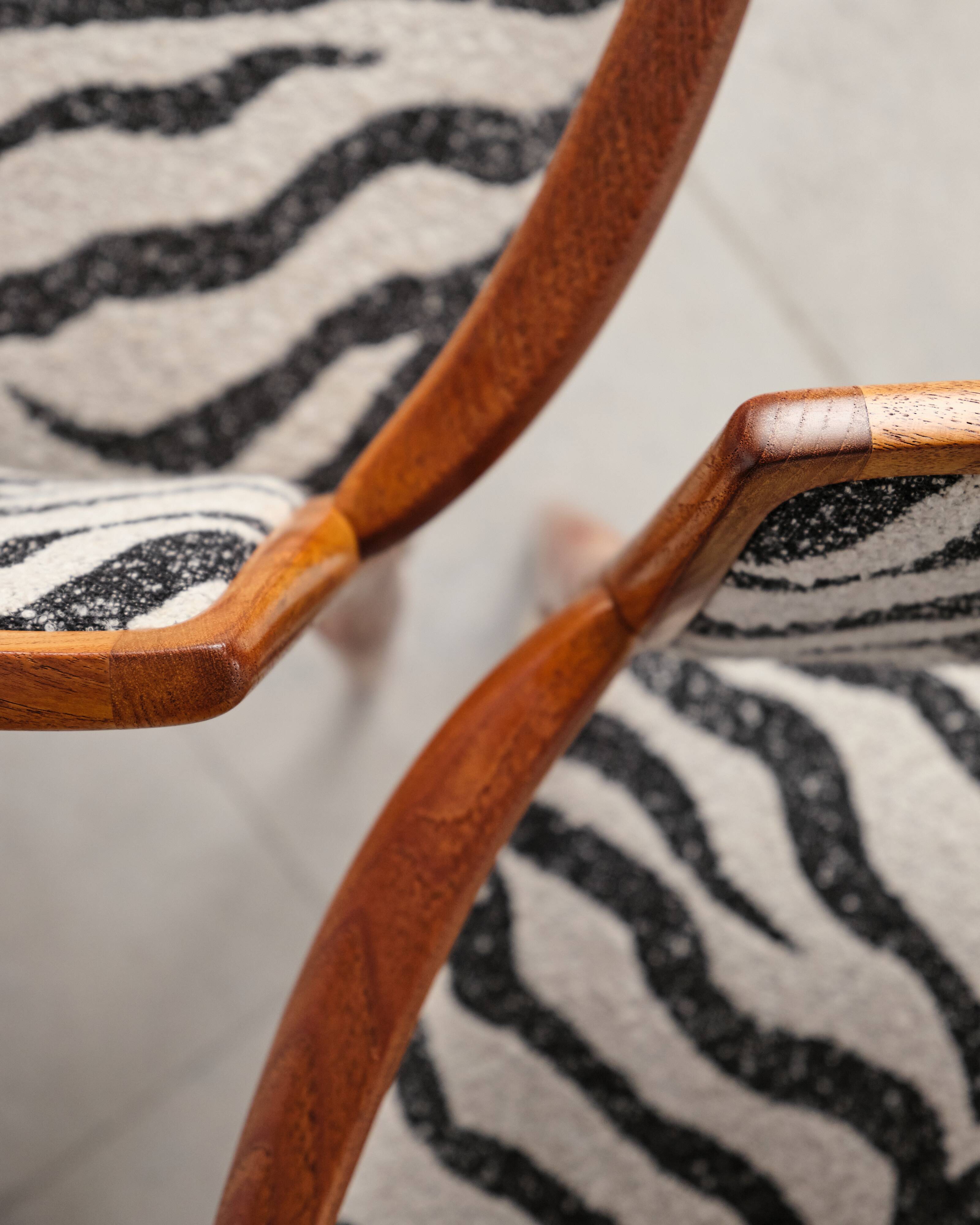 Ensemble de 2 fauteuils danois Niels O. Møller, modèle 65, design du milieu