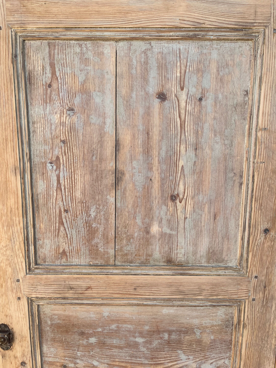 Parisian wardrobe/hosiery