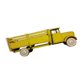 Old truck year 30 wooden